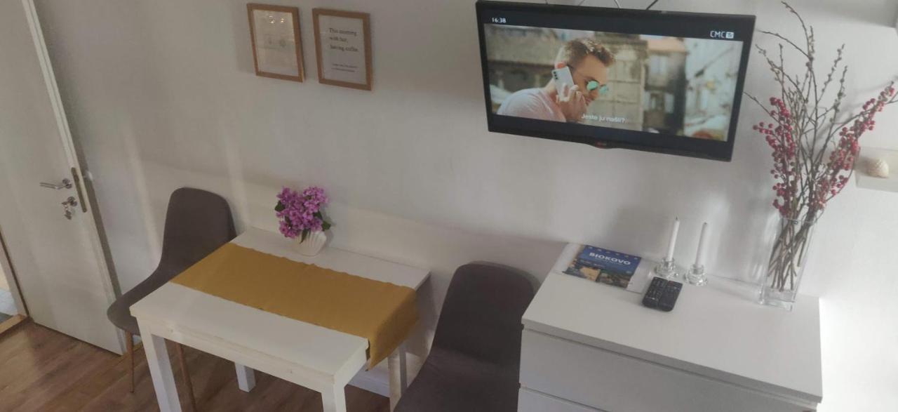 Apartments Bepa Макарска Екстериор снимка