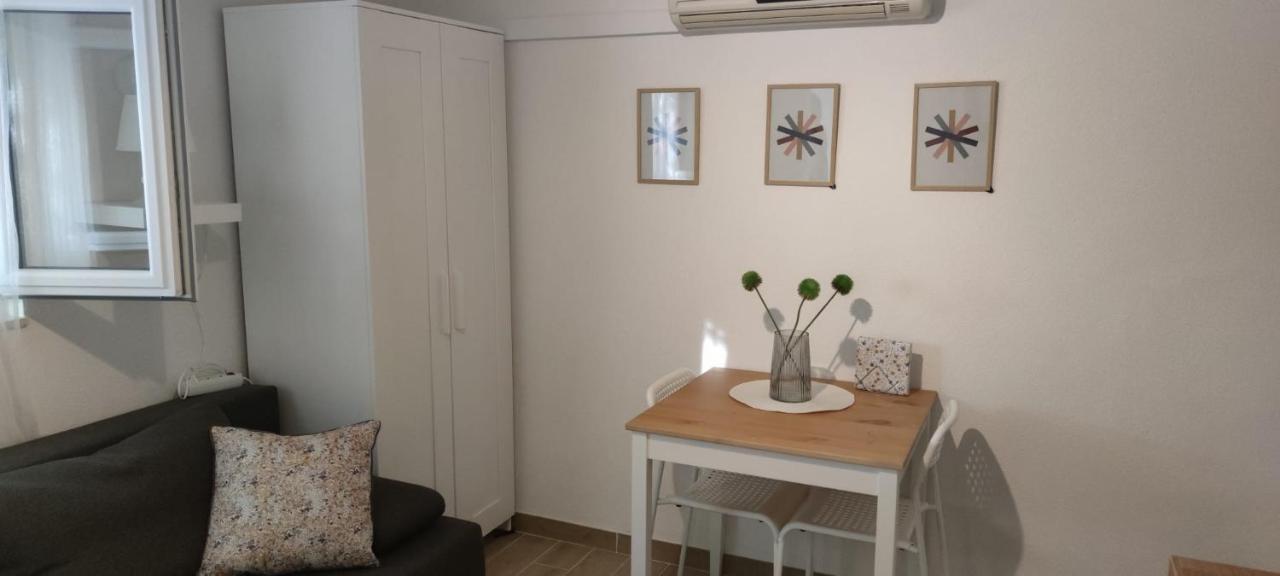 Apartments Bepa Макарска Екстериор снимка