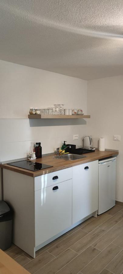 Apartments Bepa Макарска Екстериор снимка