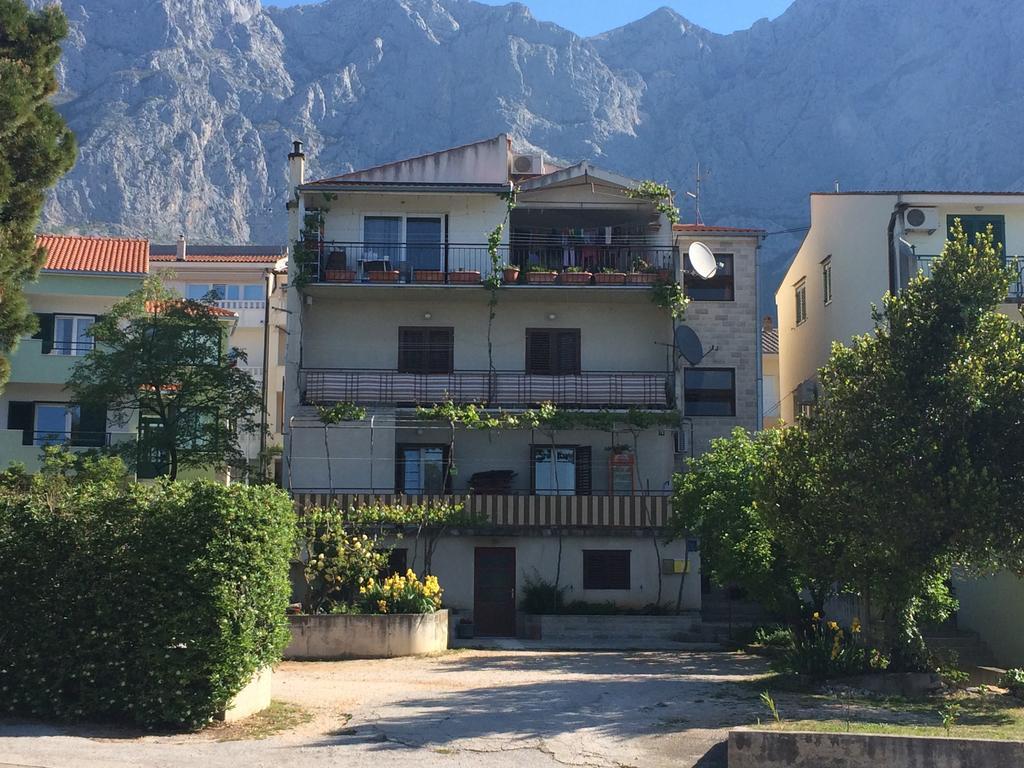 Apartments Bepa Макарска Екстериор снимка